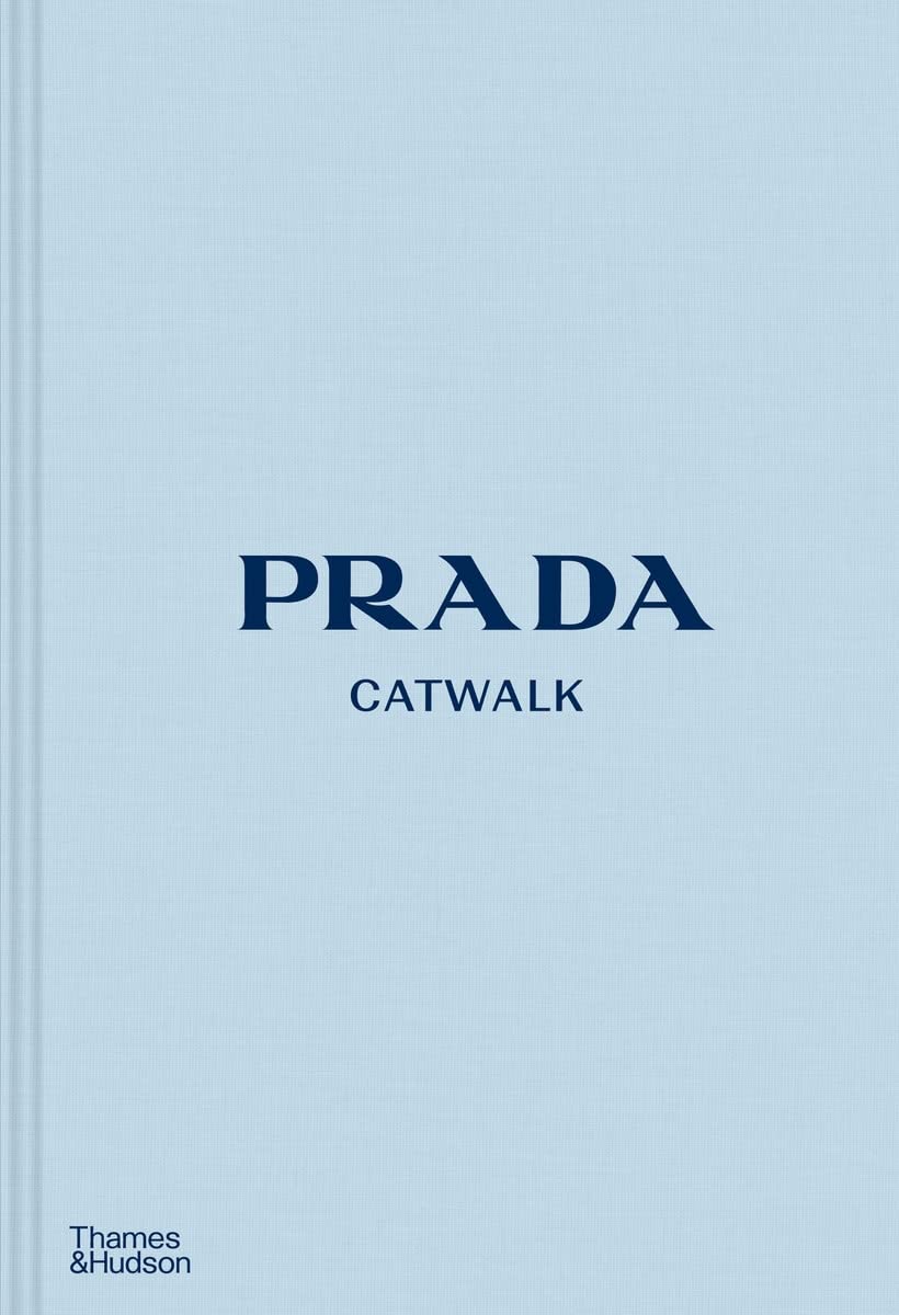 【う】PRADA CATWALK ハードカバー洋書　ZARA 51mnuYcZh+L.jpg